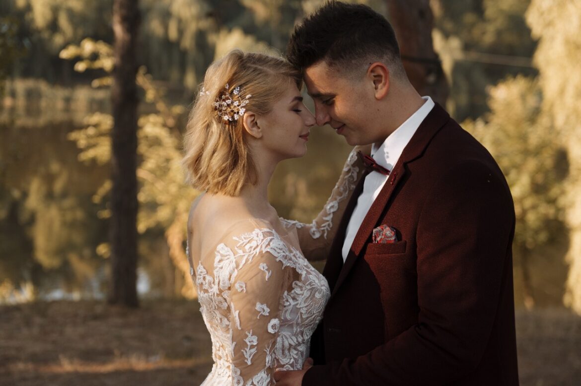 9 Digital Marketing Mistakes Wedding Photographers - Weds Ads